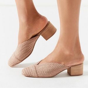 Jeffrey Campbell “Sauza” woven mules, 9.5